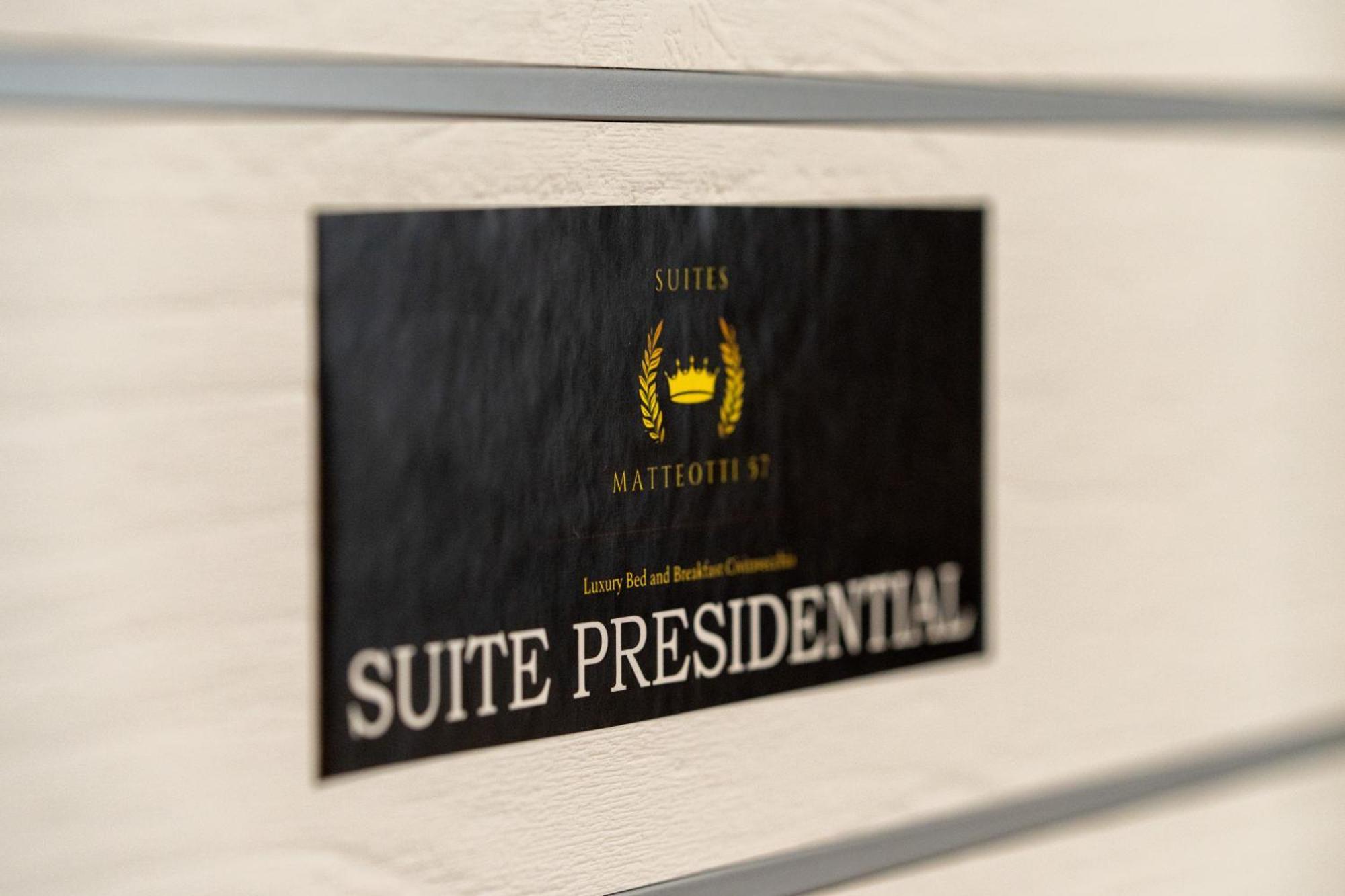 Suites Matteotti 57 Civitavecchia Bagian luar foto