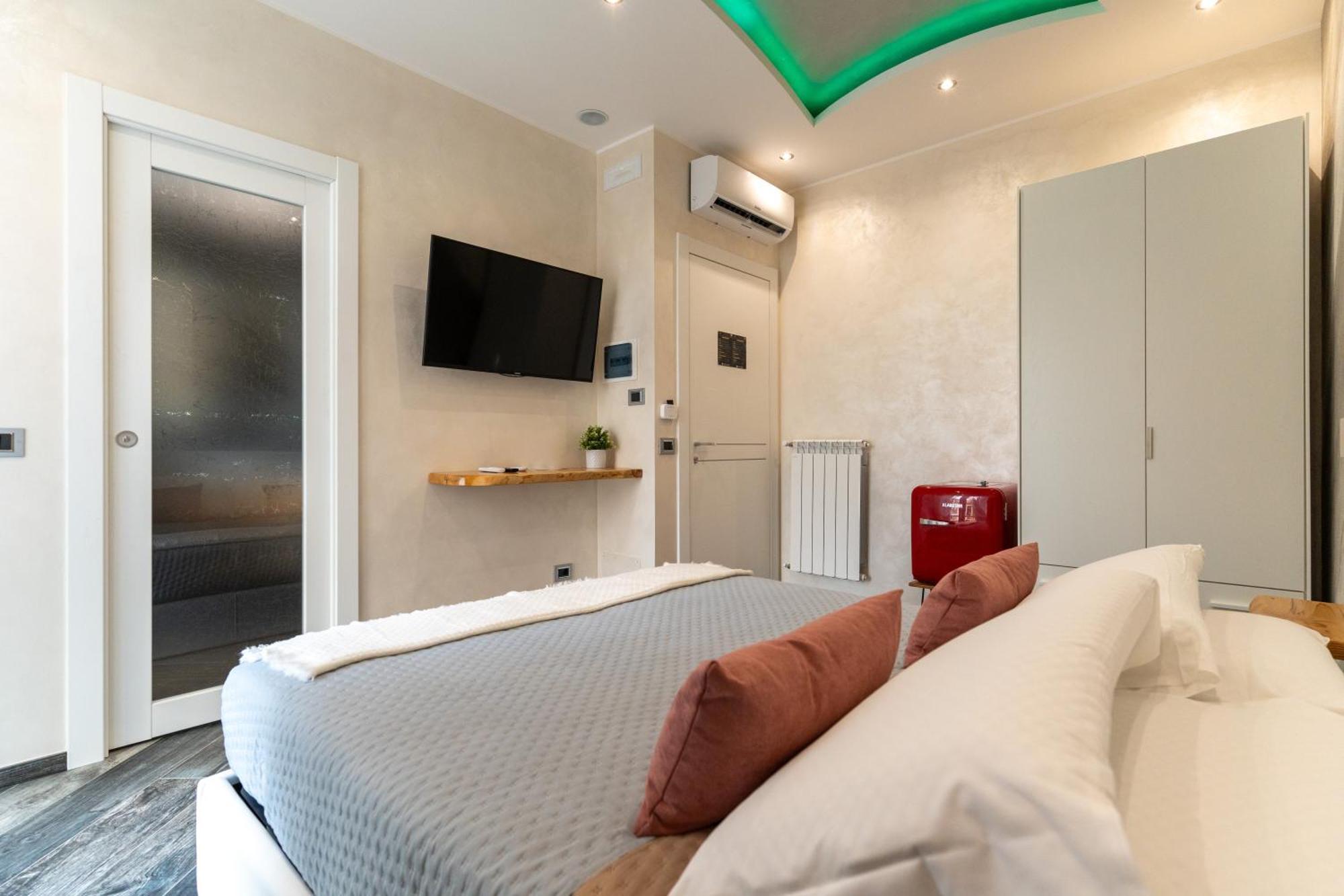 Suites Matteotti 57 Civitavecchia Bagian luar foto