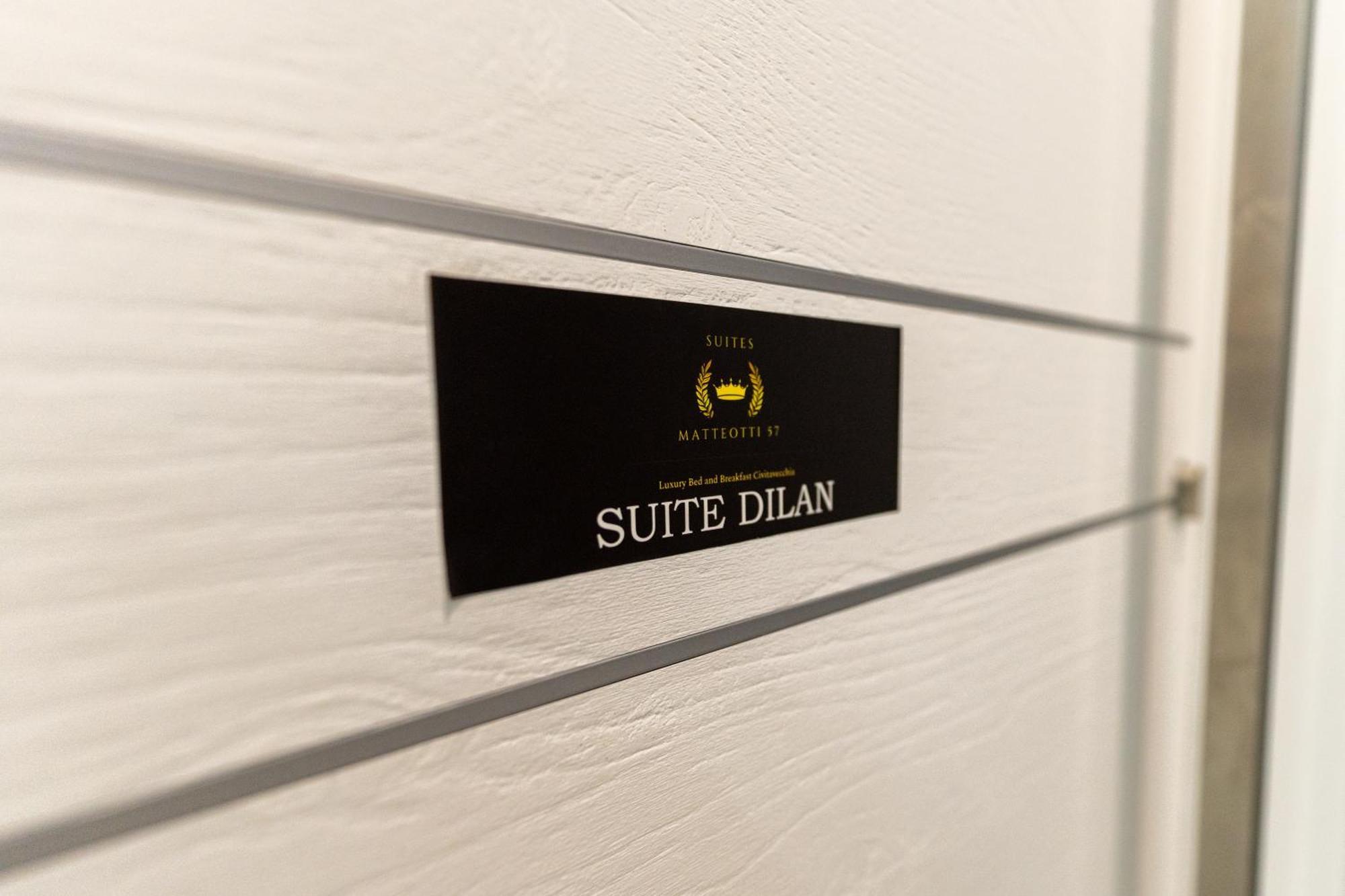 Suites Matteotti 57 Civitavecchia Bagian luar foto