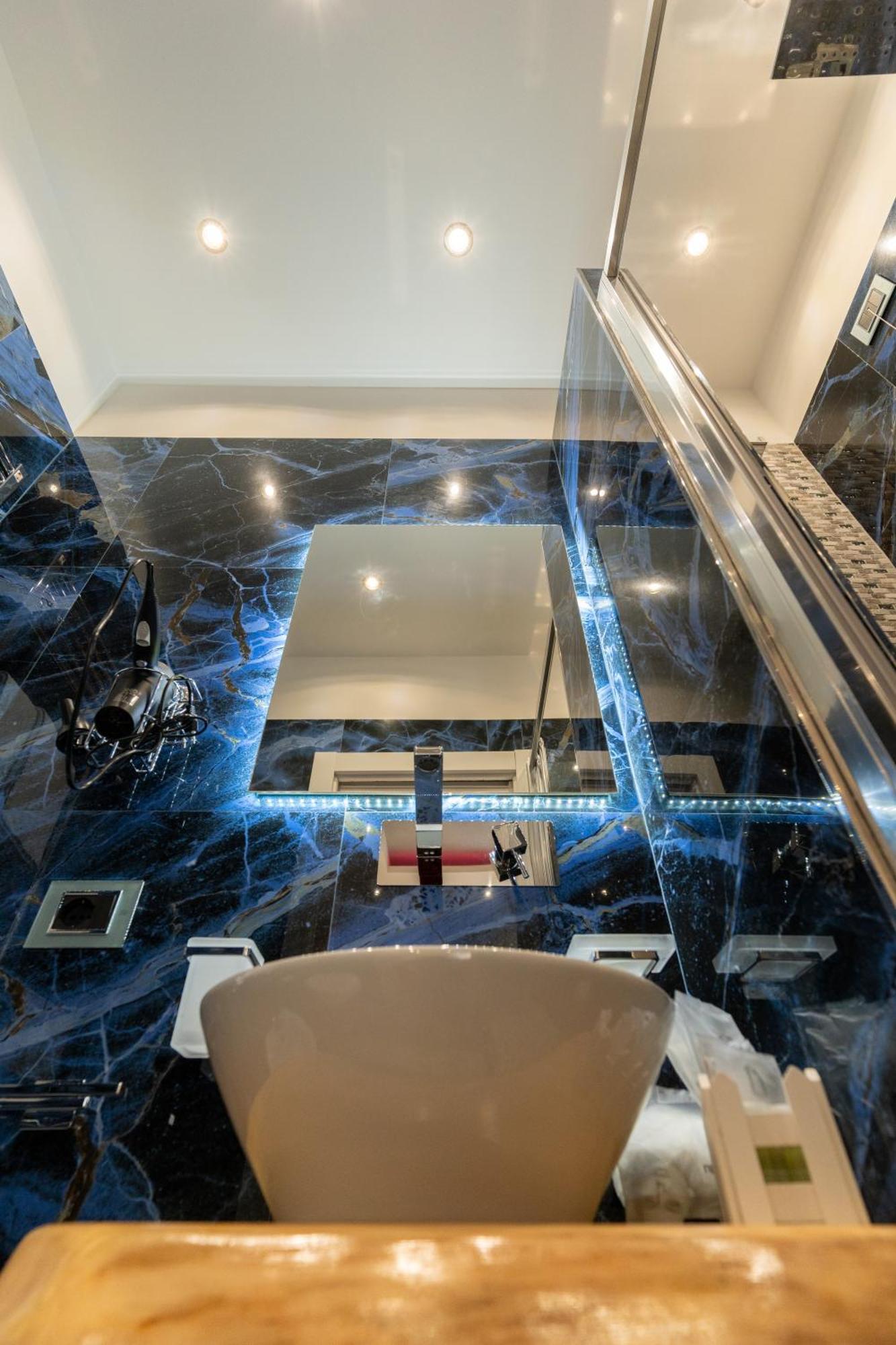 Suites Matteotti 57 Civitavecchia Bagian luar foto